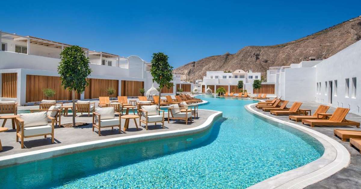 Zwembadzijde bij TUI Blue Meltemi Blu Hotel Perissa, Griekenland foto 1